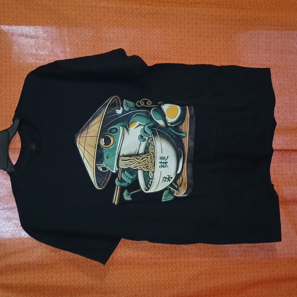 Gildan Green Frog Noodle T-Shirt SZ XL  Never worn.